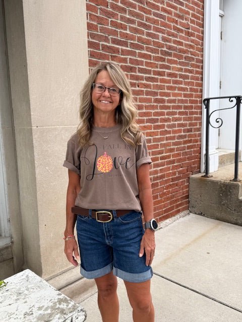 “Fall in Love in Bedford, PA” Tee - Juli's Wearable Art