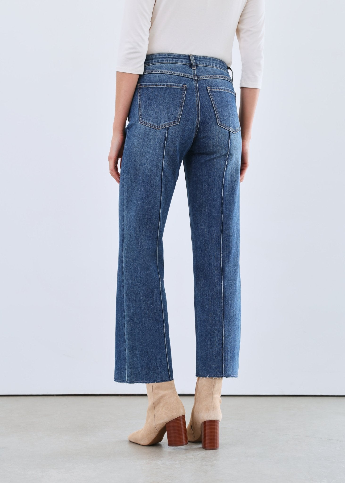 FDJ Olivia Wide Ankle Jeans in Vintage Denim - Juli's Wearable Art