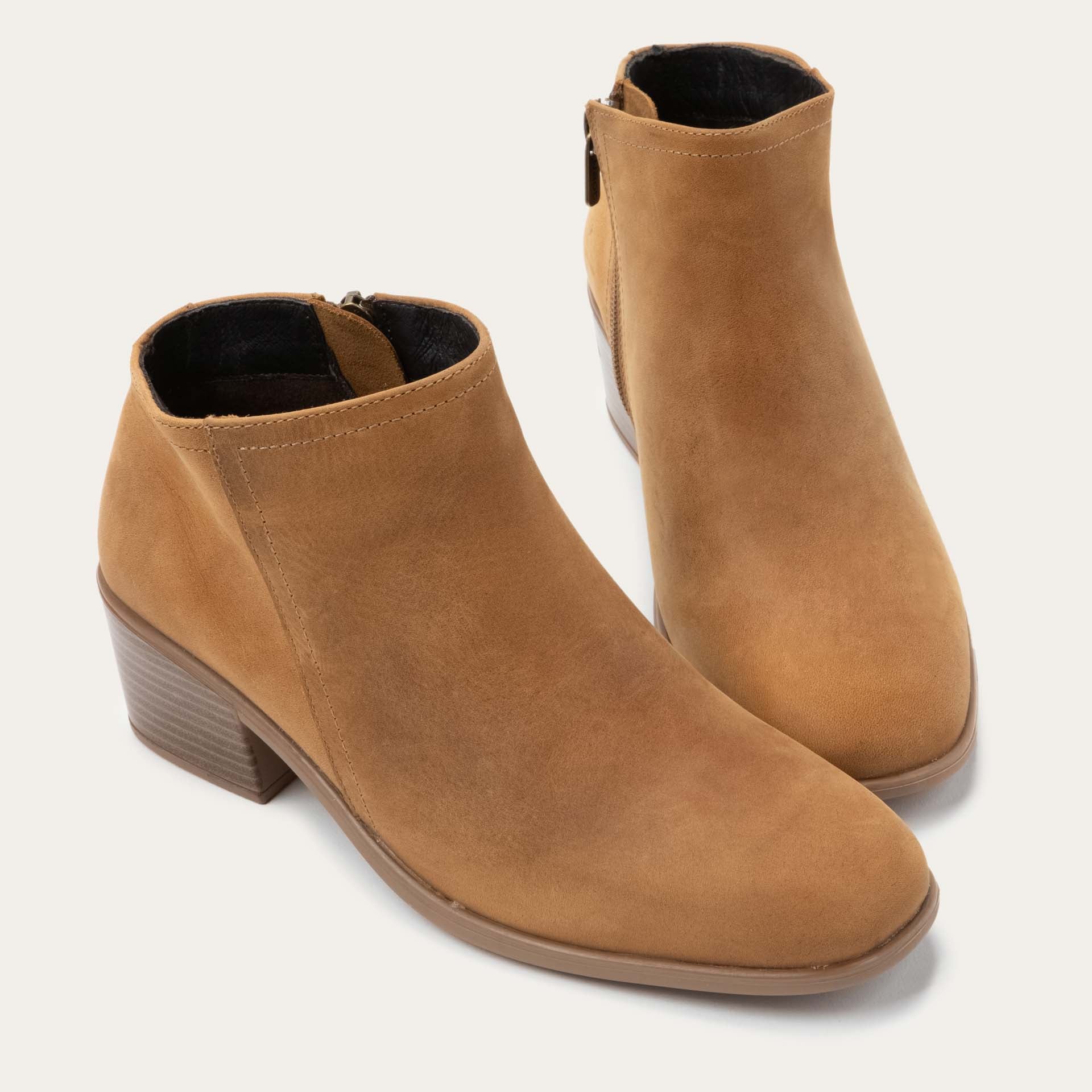 NAOT Heir - Tawny Leather - Juli's Wearable Art