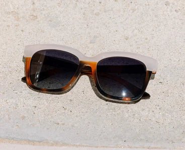 Peepers Polarized Sunglasses | Frenchy | Mocha Tortoise Cream - Juli's Wearable Art