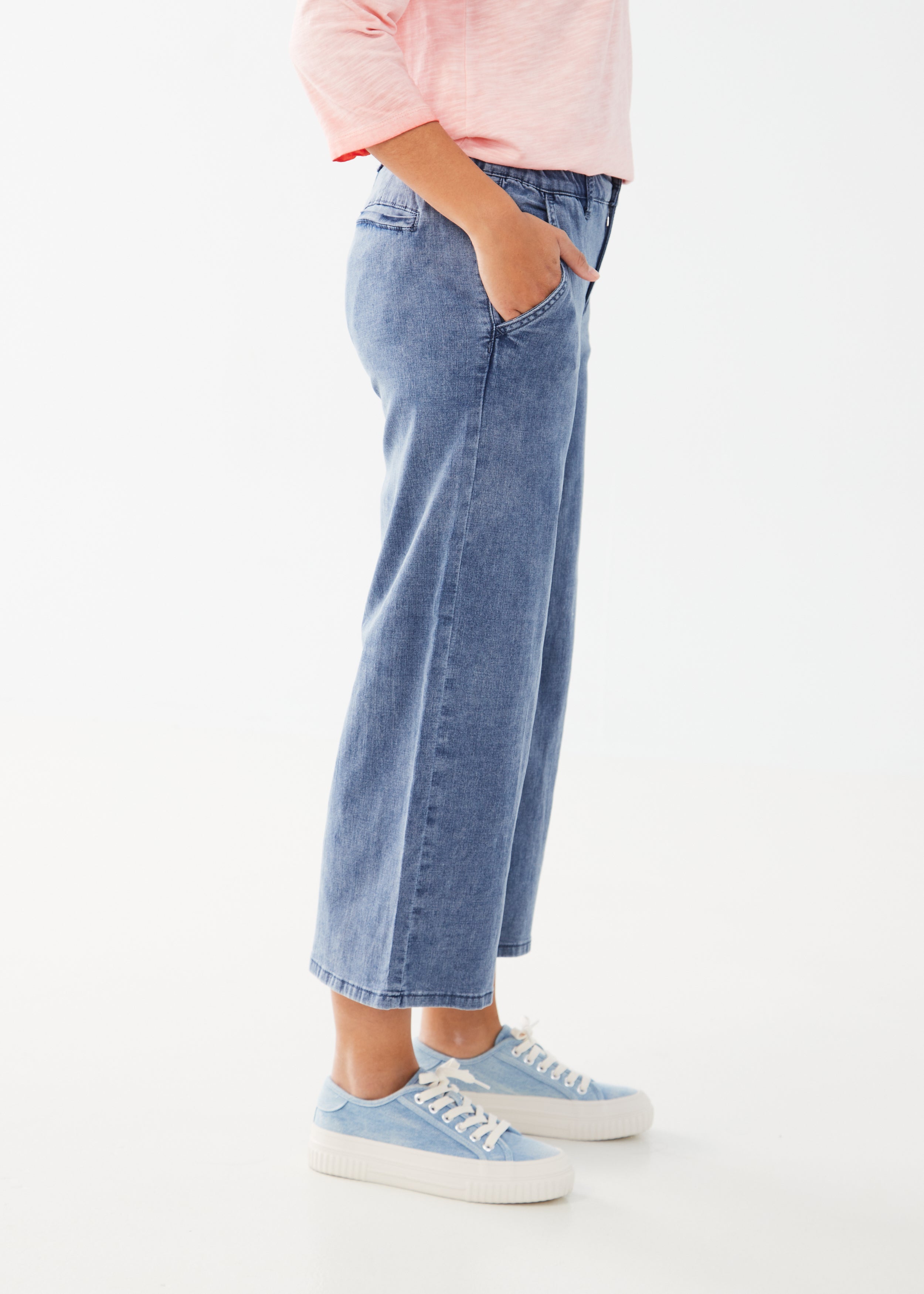 FDJ- Pull-on Wide Leg Crop Jeans