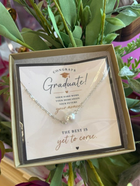 Pearl Graduation Necklace | Silver