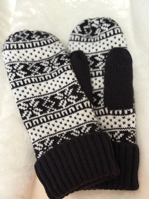 Dark Navy & White Winter Pattern Mittens