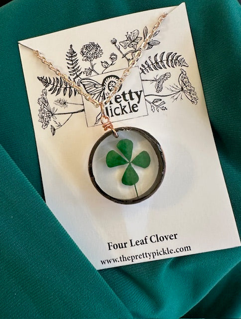 Real Four Leaf Clover Resin Necklaces