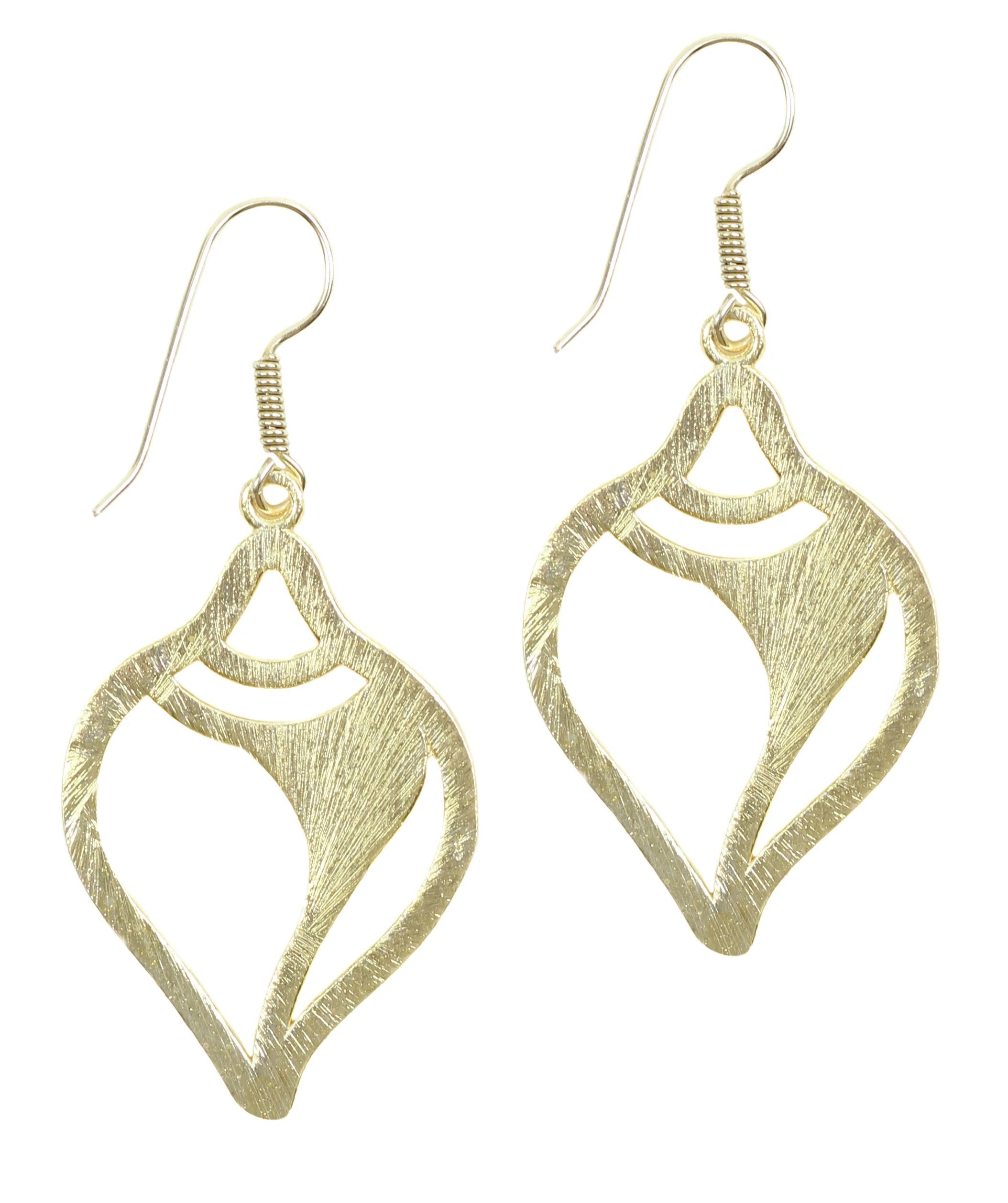 THE GOLD SEA SHELL EARRINGS