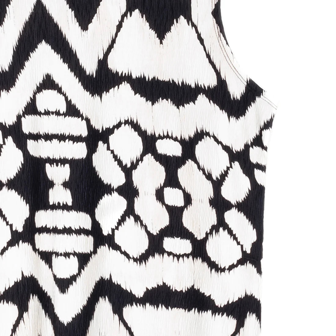 Clara Sunwoo Black and White Aztec Pattern Crinkle Pleat Knit Top