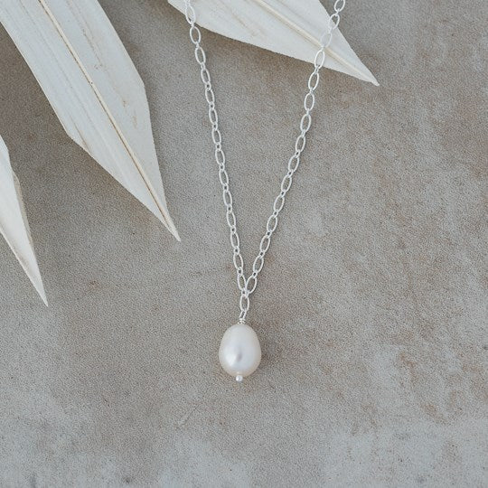 Veda White Pearl Necklace