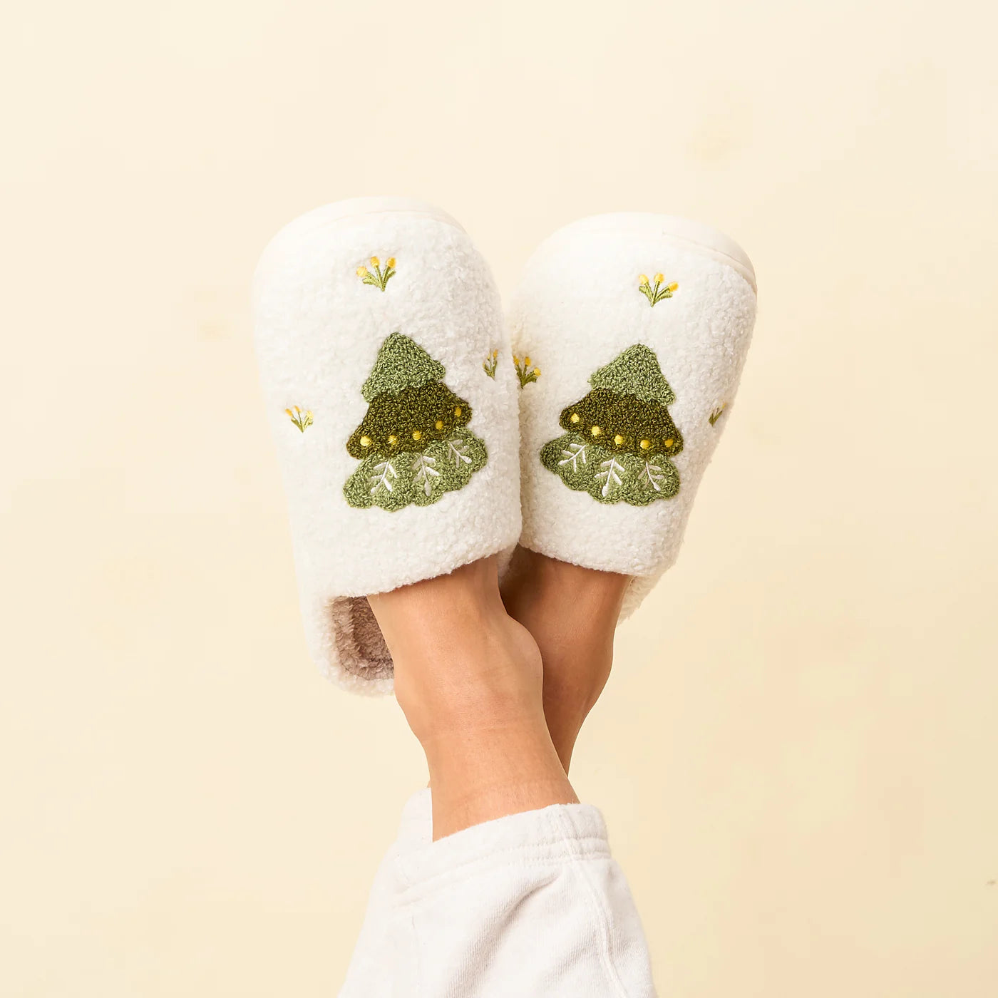 The Darling Effect Fuzzy Slippers- Christmas Tree