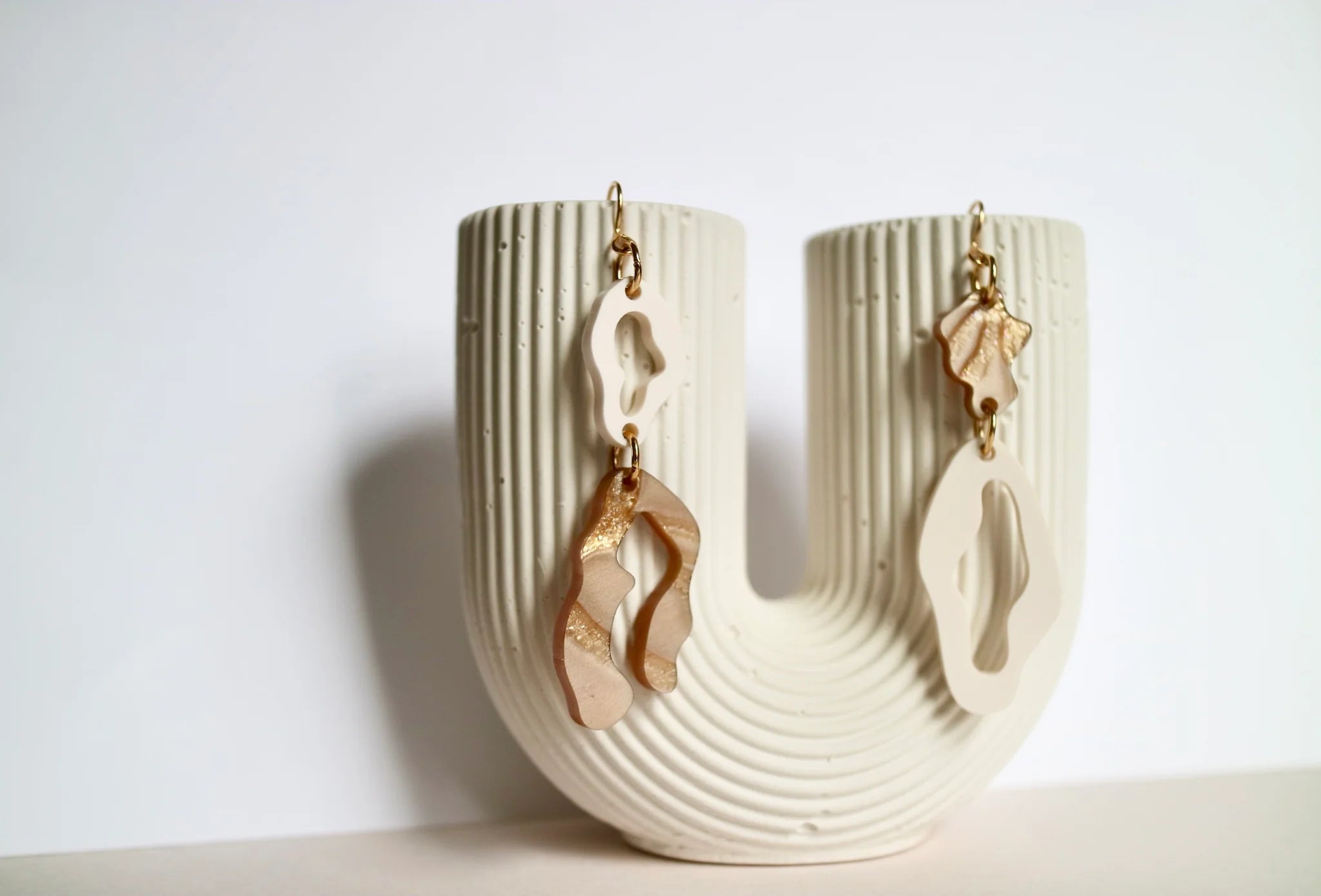 Abstract Mismatched Acrylic Earrings | Cream, Tan & Pearl Glitter