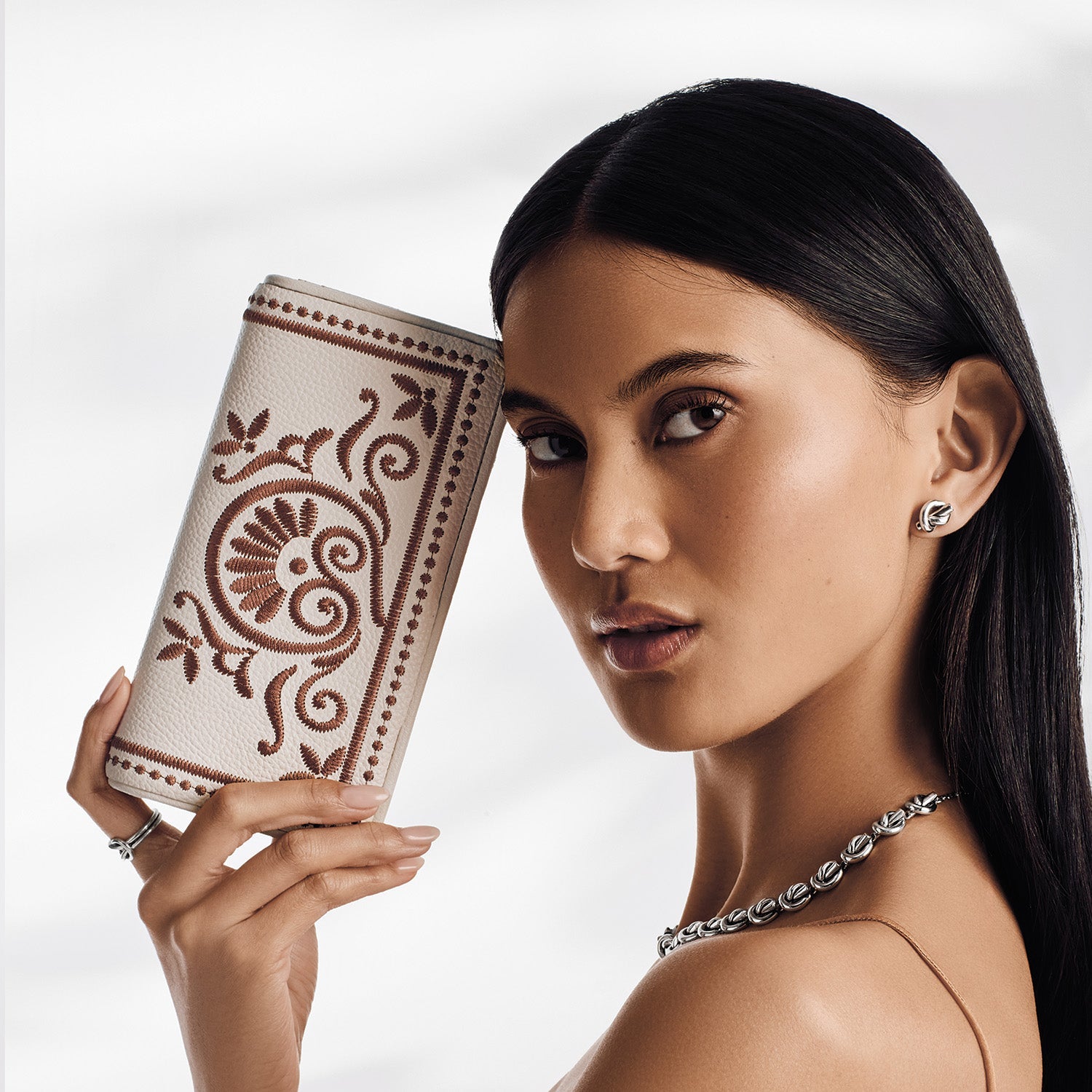 Brighton Interlok Harmony Embroidered Rockmore Wallet | Shoe White