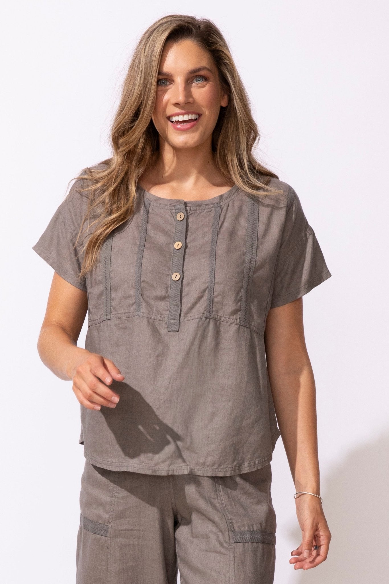 Escape by Habitat Lake Linen Islandscape Pullover | Fog