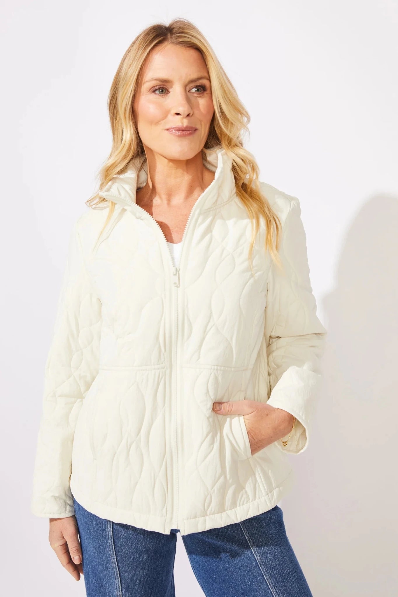 Escape by Habitat Wave Quilt Summit Jacket | Pearl