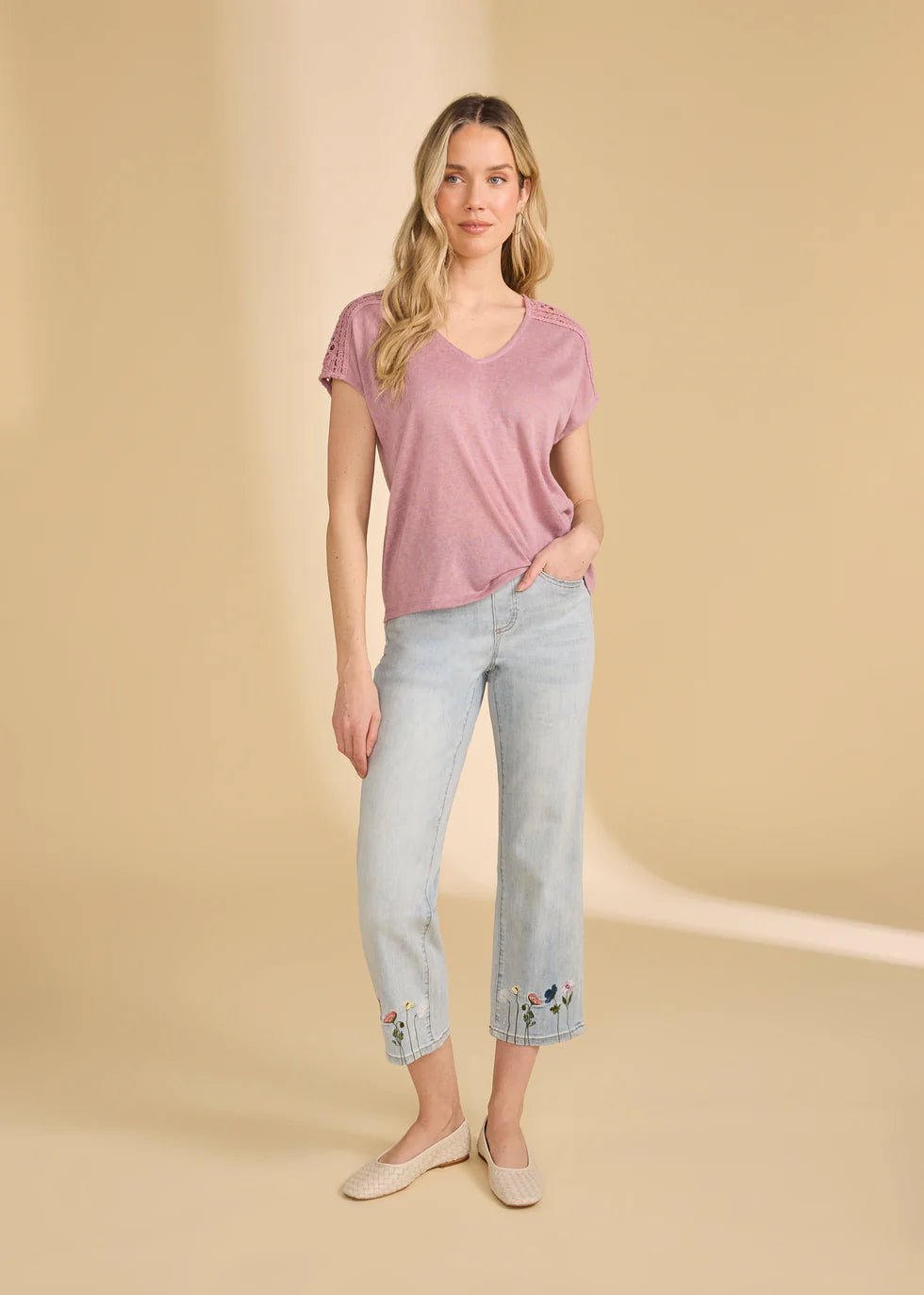 FDJ Pull - On Straight Crop Jeans | Light Wash - Juli's Wearable Art