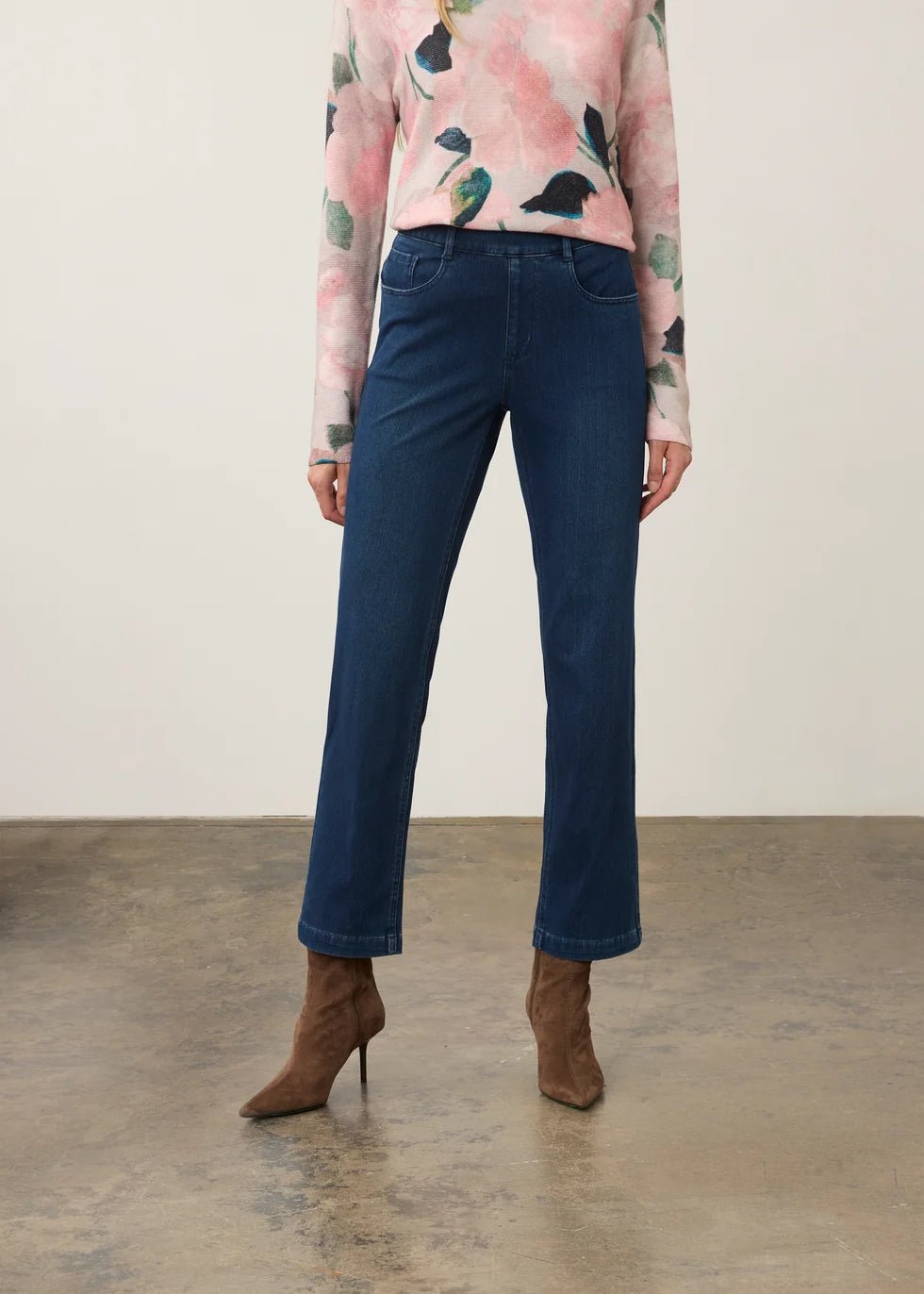 FDJ Pull-On Straight Leg Denim | Dark Wash