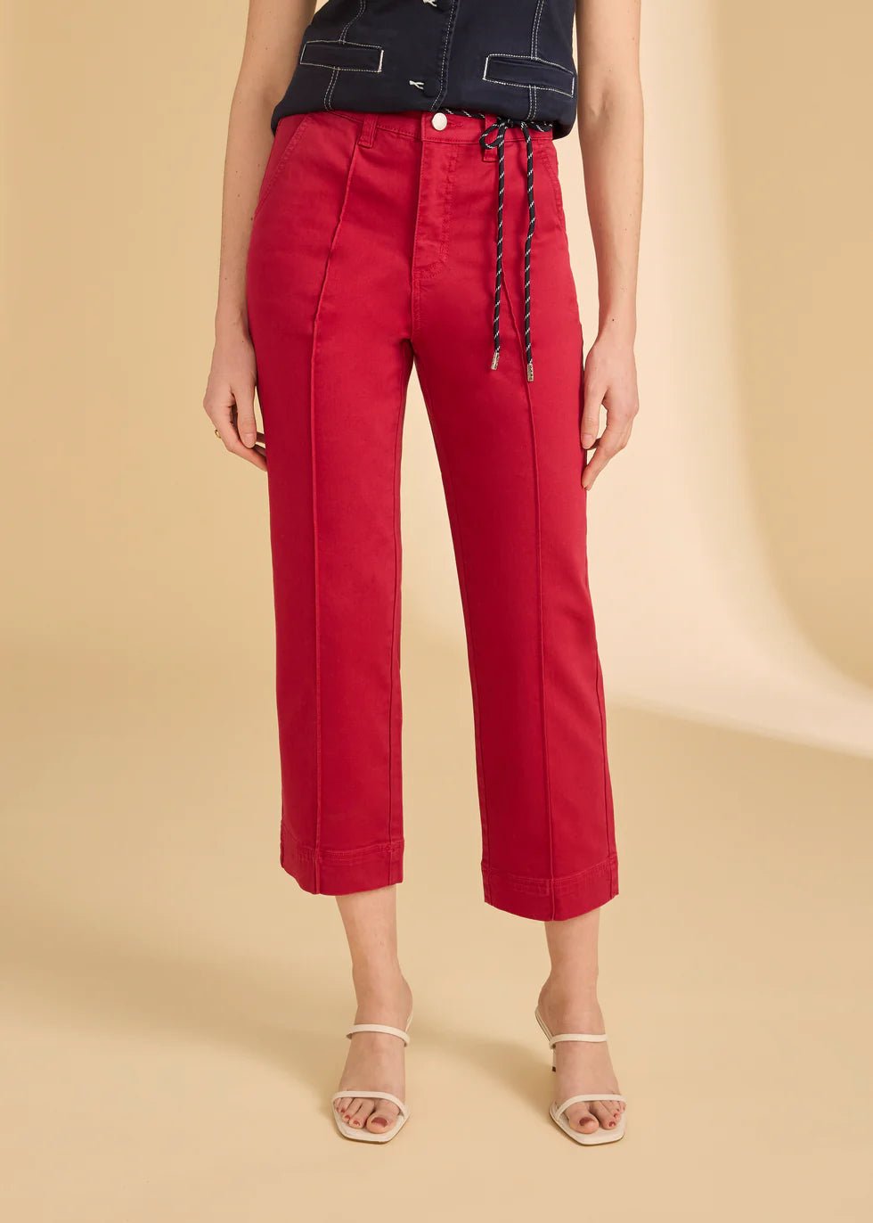 FDJ Suzanne Straight Crop Denim | Lava Red