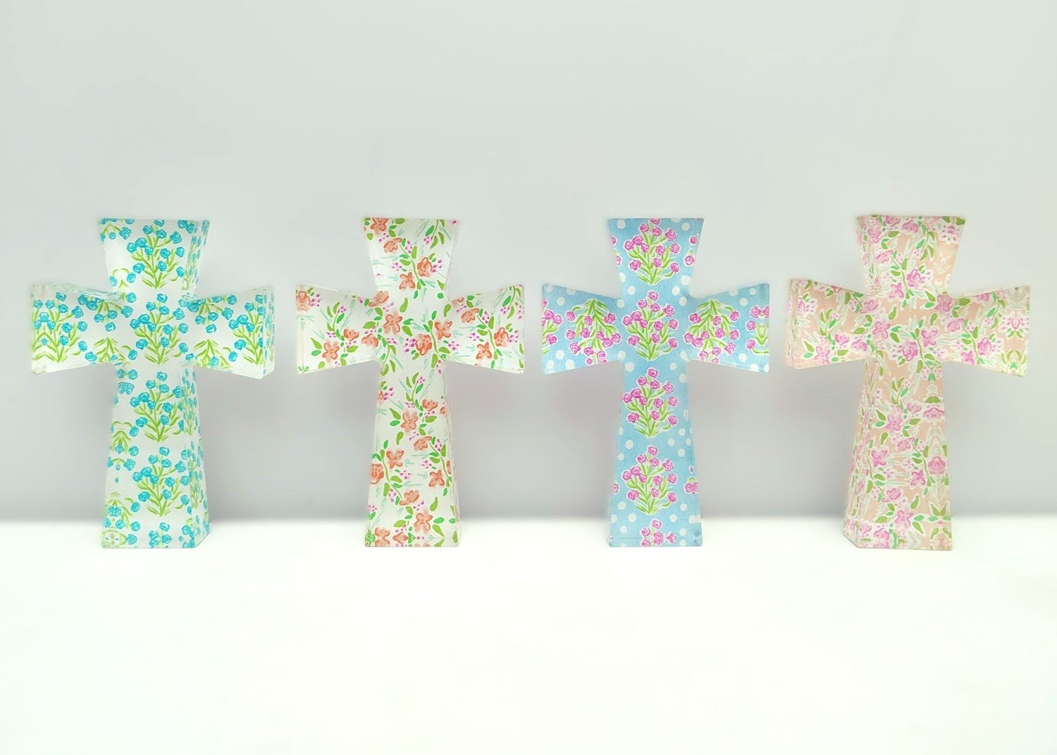 Floral Acrylic Table Crosses