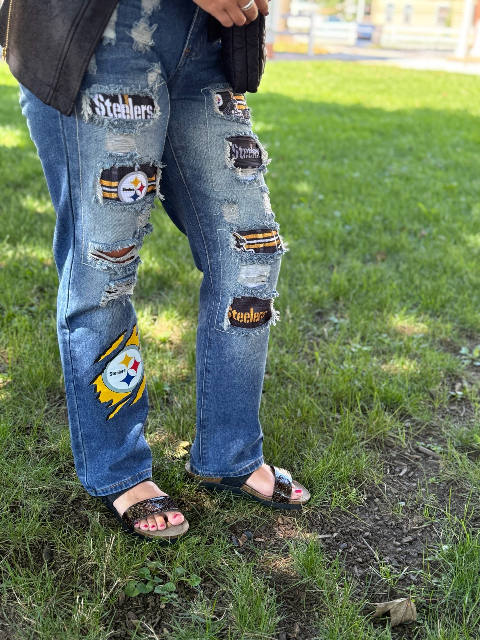 Game Day Distressed Patchwork Ripped Denim Jeans – Steelers-Inspired Fan Style
