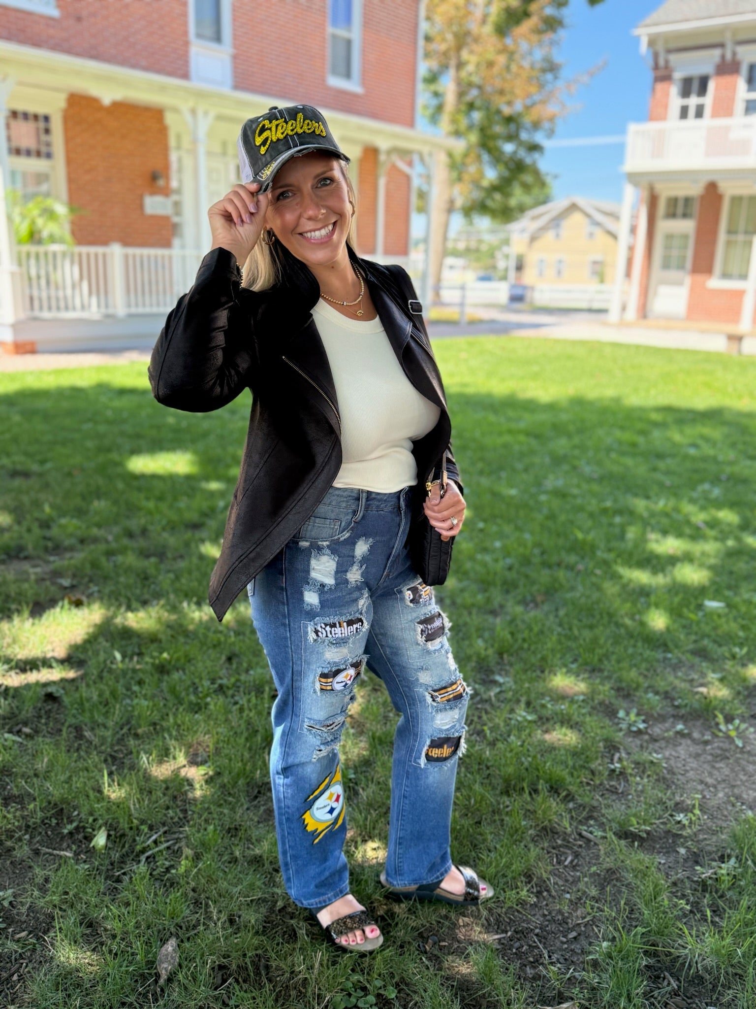 Game Day Distressed Patchwork Ripped Denim Jeans – Steelers-Inspired Fan Style