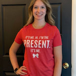 “Hi, It’s Me — I’m the Present” Christmas Tee - Juli's Wearable Art