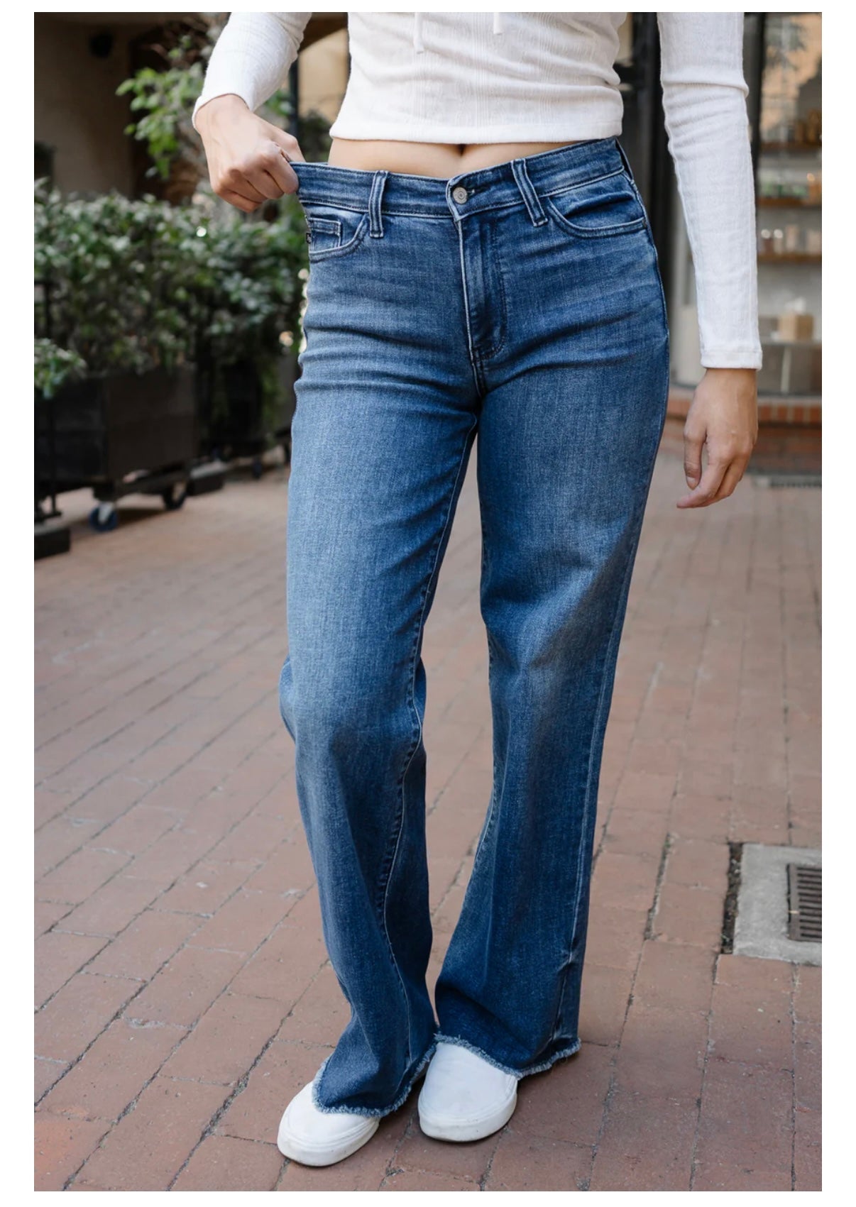 Judy Blue - Carrie Mid Rise Wide Leg w/Tint Jeans - Juli's Wearable Art