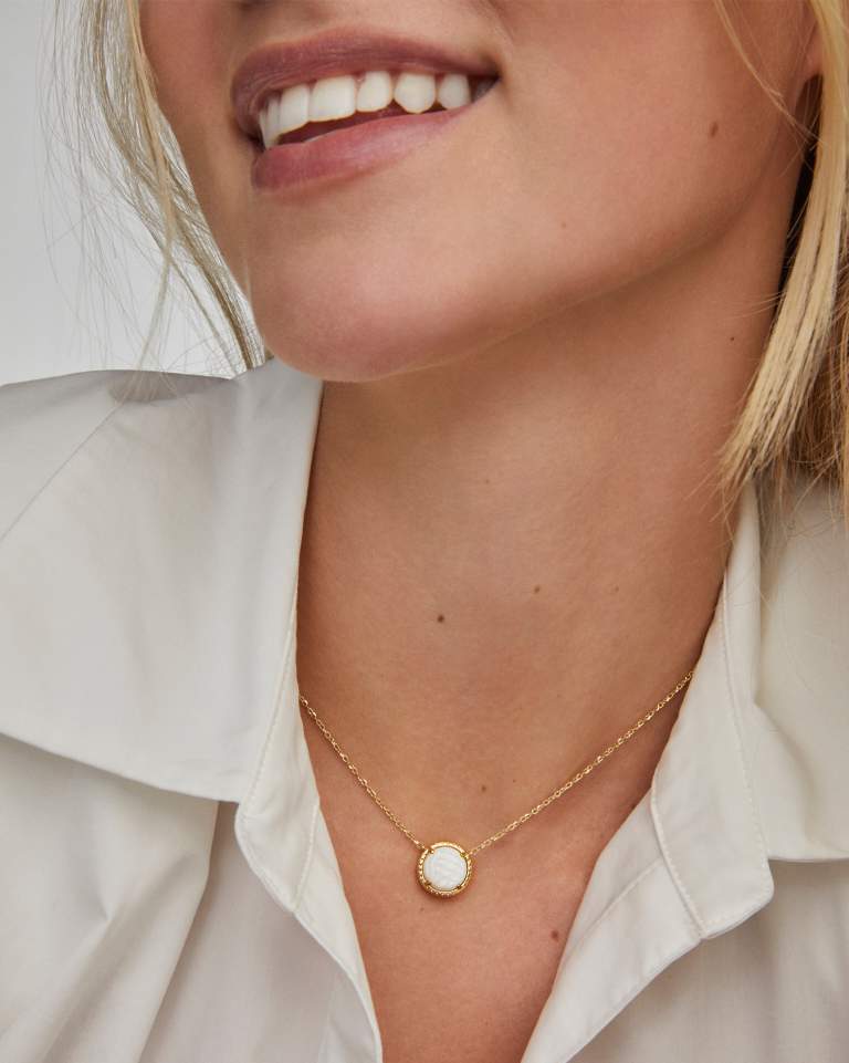 Kendra Scott Volleyball Short Pendant Necklace | Gold - Juli's Wearable Art