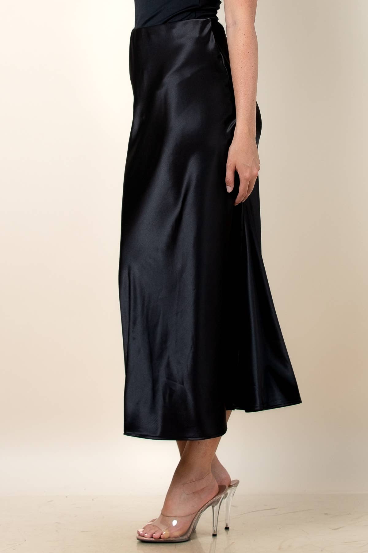 Lidia Solid Satin A-Line Midi Skirt – Black