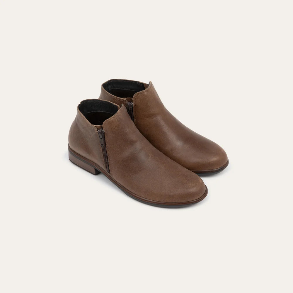 NAOT Helm | Truffle Brown Leather