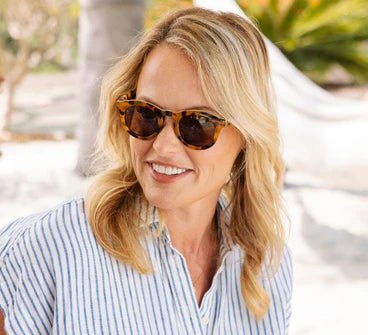 Peepers Beverly Shores Bifocal Sun Readers - Juli's Wearable Art