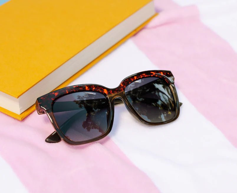 Peepers Frenchy Reader Sunglasses | Green + Leopard Tortoise - Juli's Wearable Art