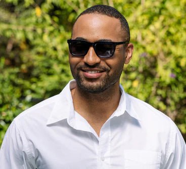 Peepers Polarized Sunglasses | Airplane Mode | Navy - Juli's Wearable Art