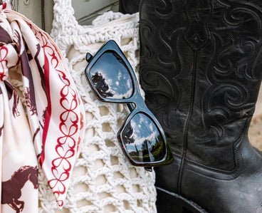 Peepers Polarized Sunglasses | Fiji | Black + Leopard Tortoise - Juli's Wearable Art