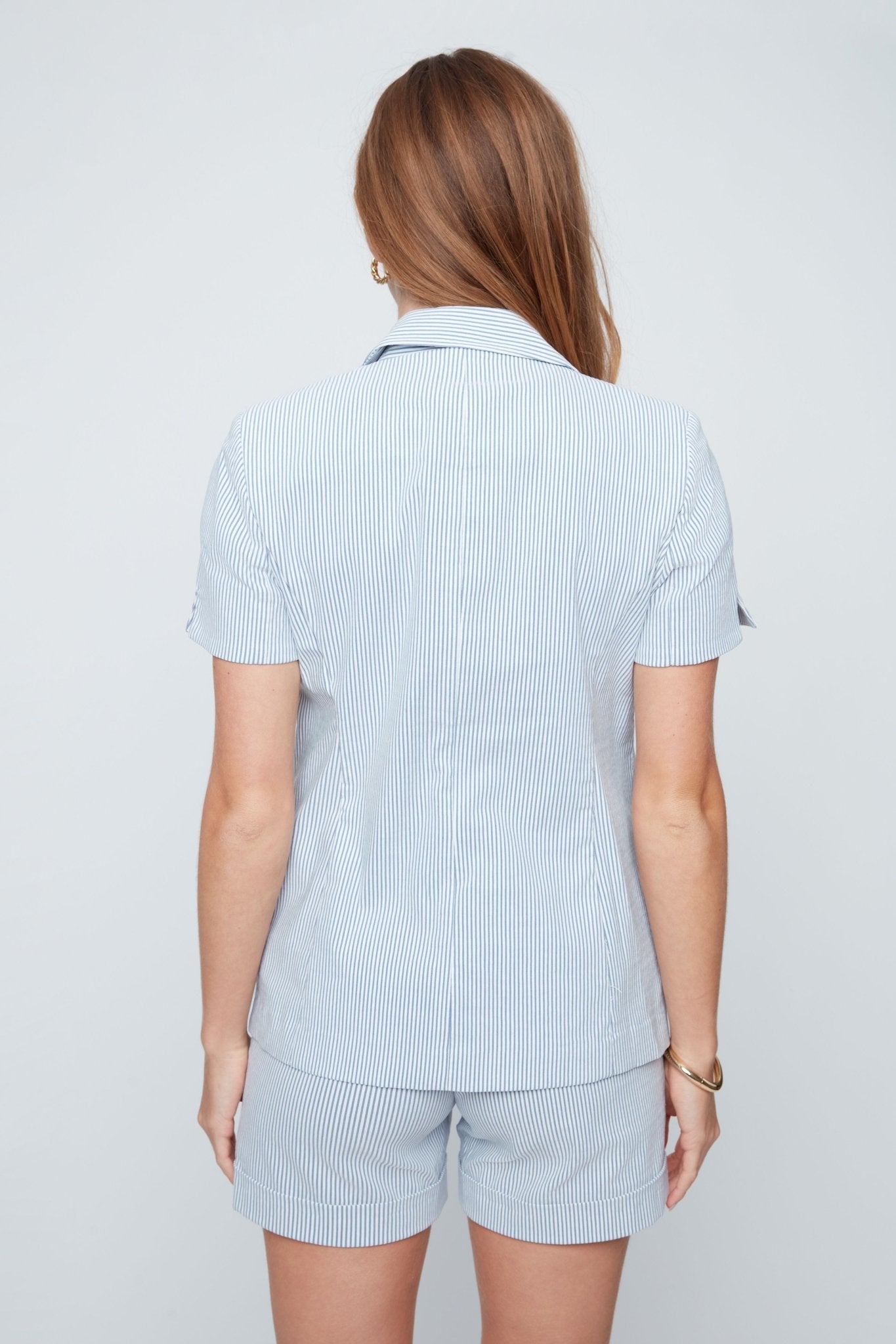 Renuar Seersucker Stripe Short Sleeve Blazer | Chambray - Juli's Wearable Art
