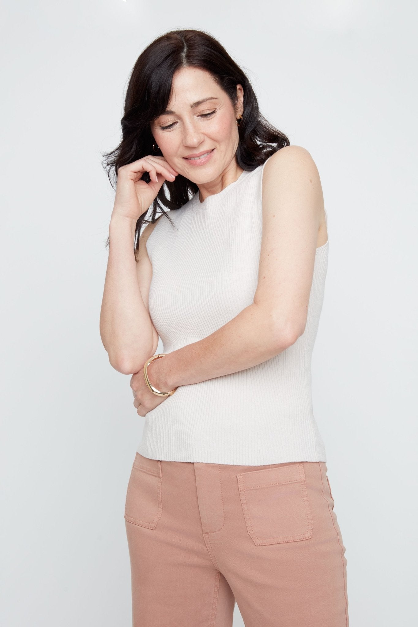 Renuar Soft Light Yarn Knit Sleeveless Sweater | Oyster
