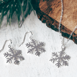 Snowflake Pendant Necklace - Juli's Wearable Art