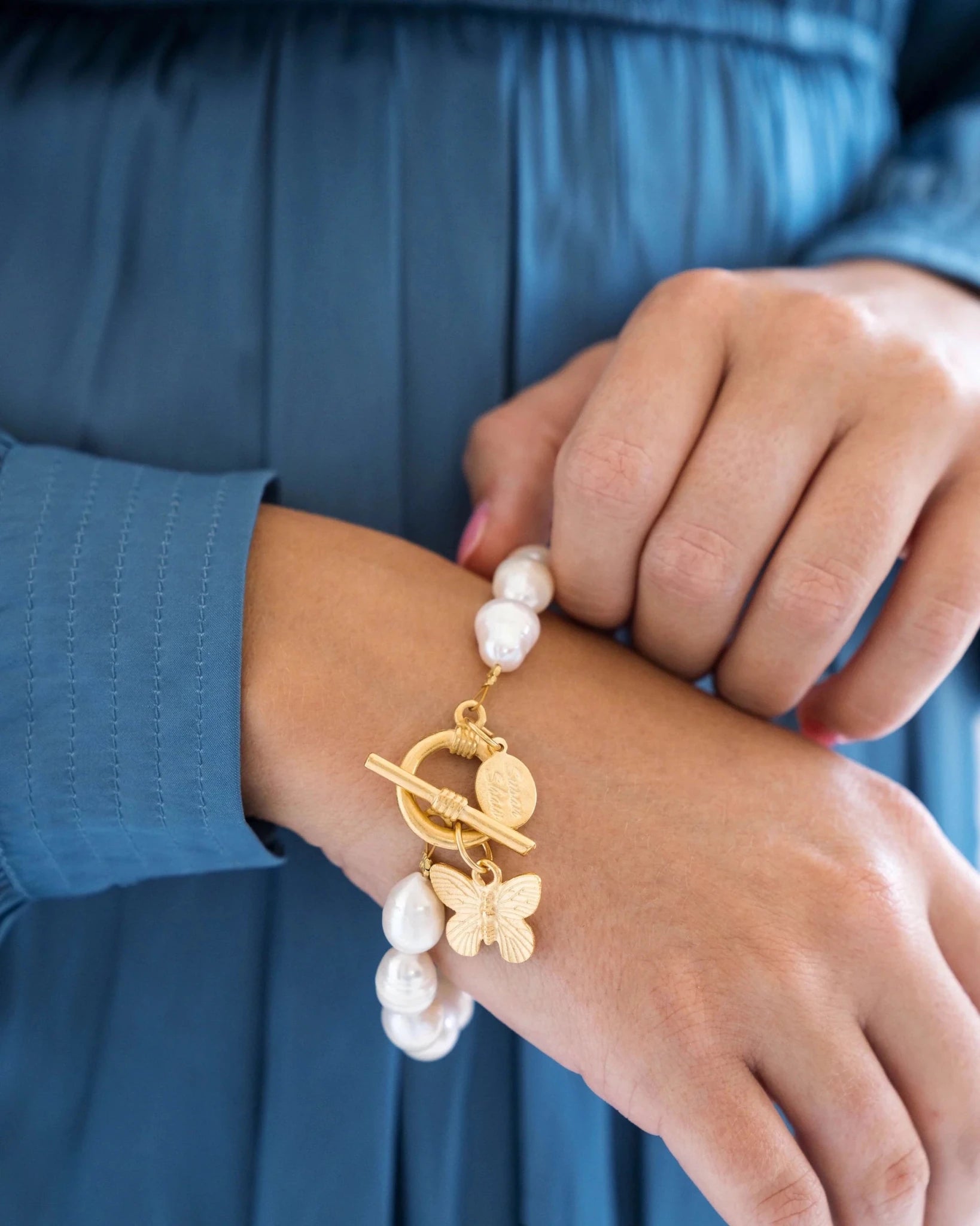 Susan Shaw Butterfly Pearl Bracelet | Gold - Juli's Wearable Art