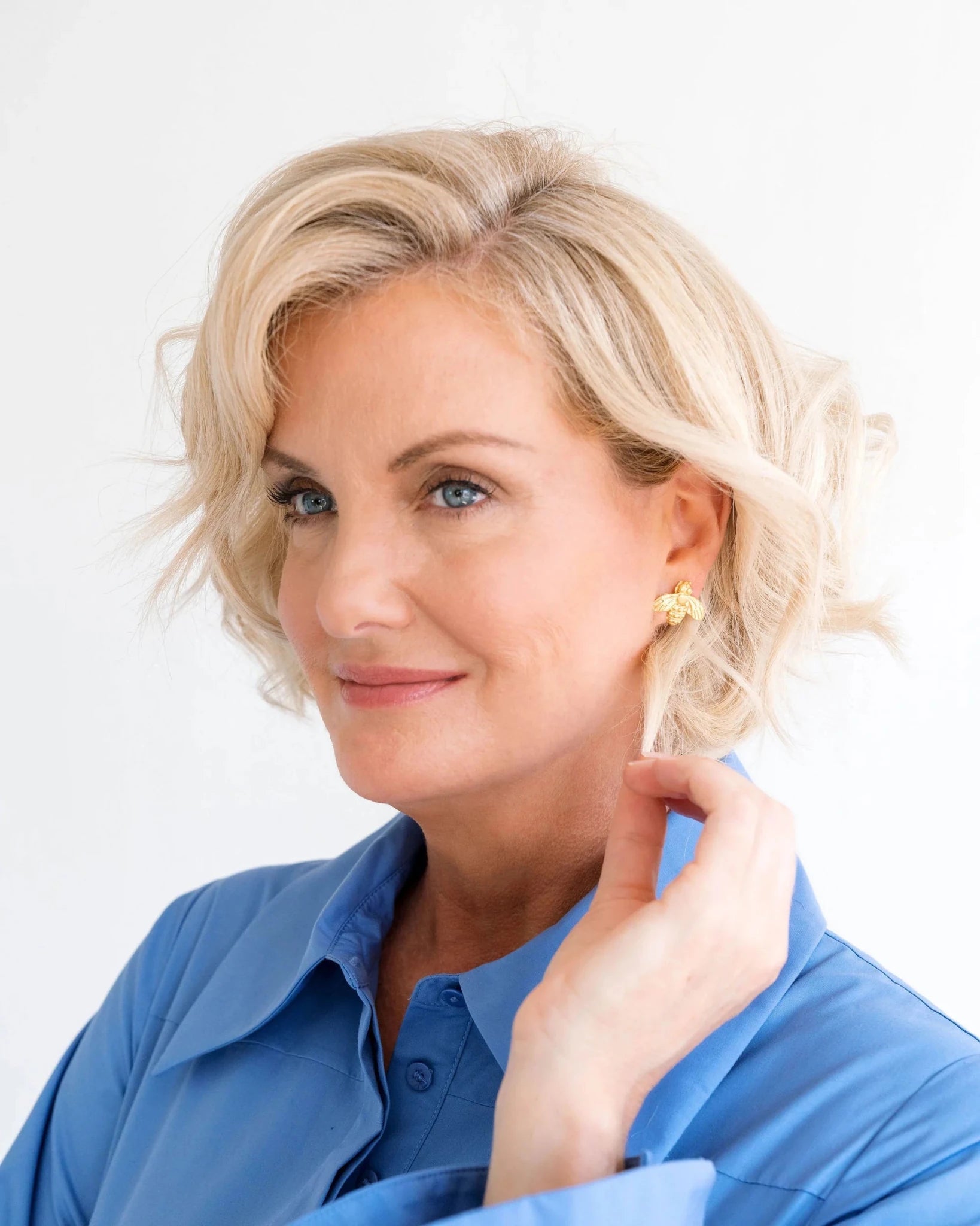 Susan Shaw Honey Bee Stud Earrings | Gold - Juli's Wearable Art