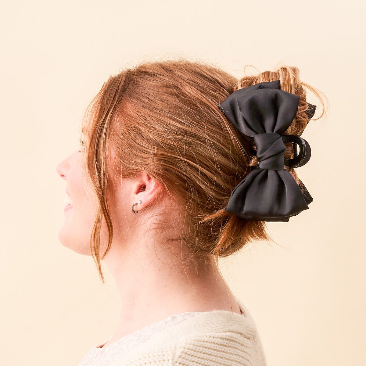 The Darling Effect Satin Bow Claw Clip - Black