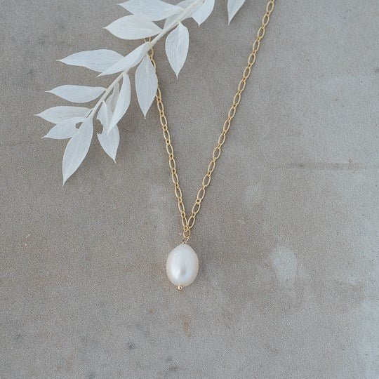 Veda White Pearl Necklace - Juli's Wearable Art