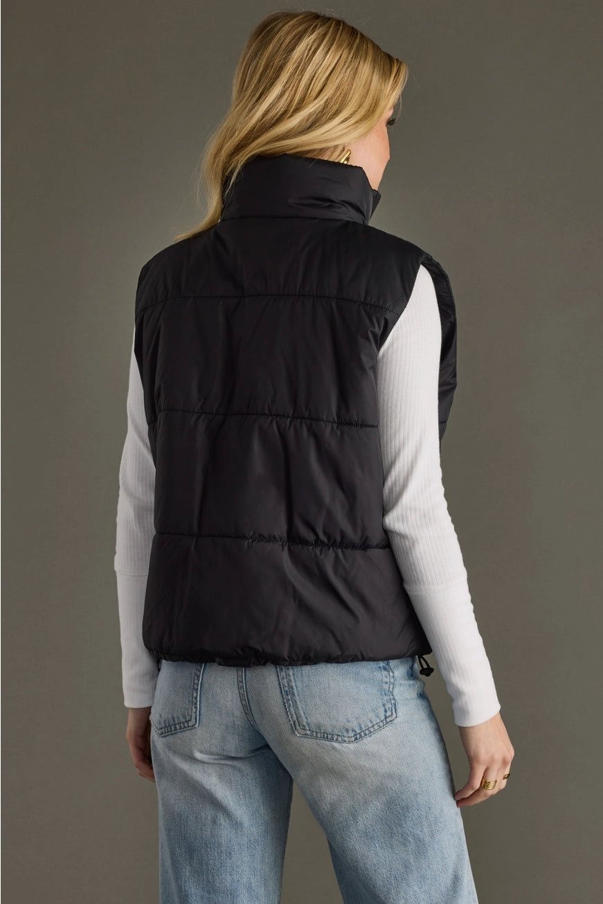 World Traveler Vest – Black