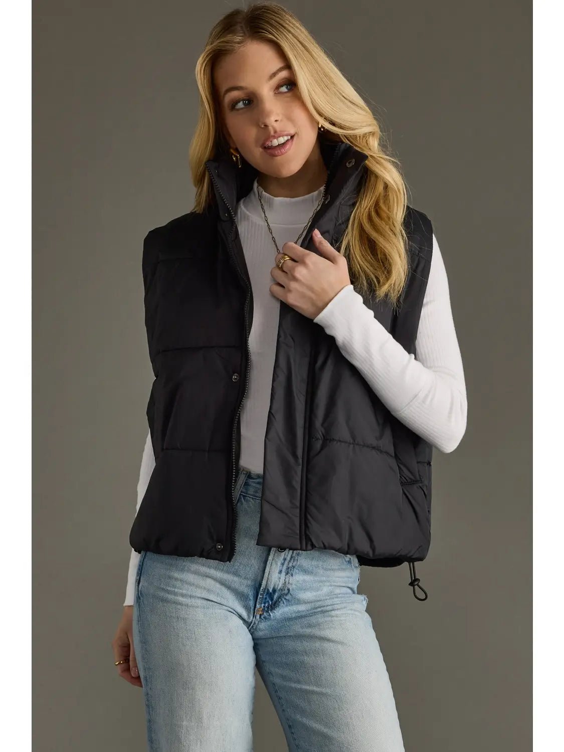 World Traveler Vest – Black