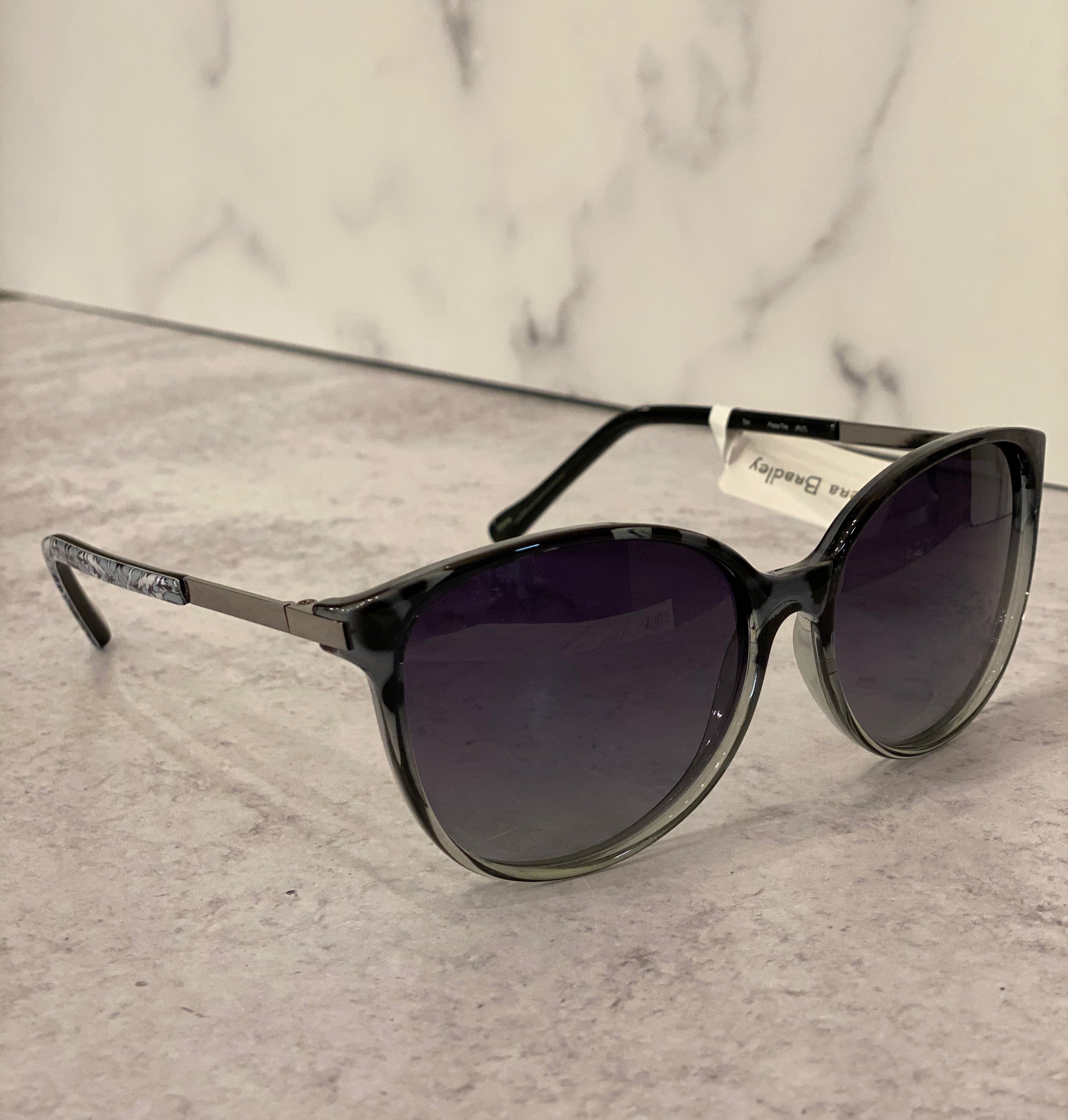 Vera Bradley Sunglasses- Plaza Tile
