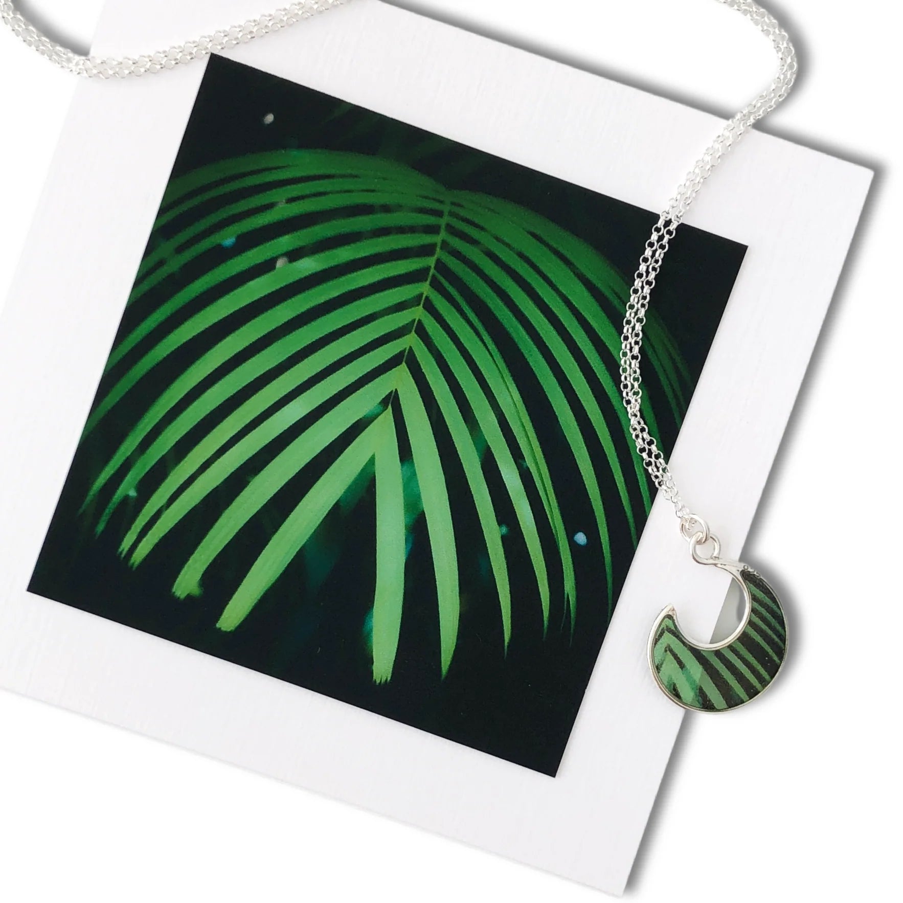 Green Palm Mini Wave Necklace