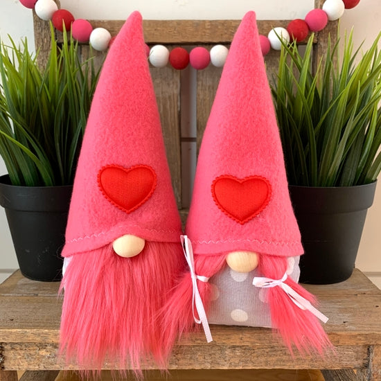 7" Mini Valentine Gnome, Boy Or Girl